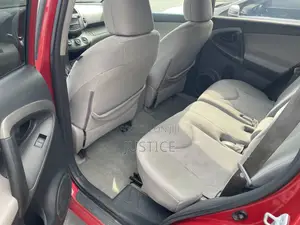 Toyota RAV4 2011 Red