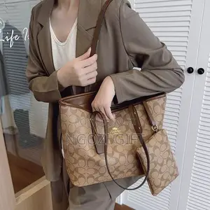 Hand Bag With a Mini Purse