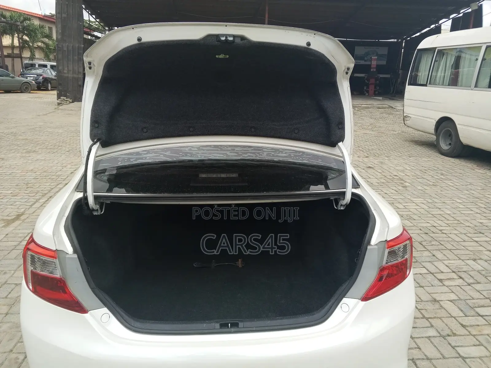 Toyota Camry 2014 White