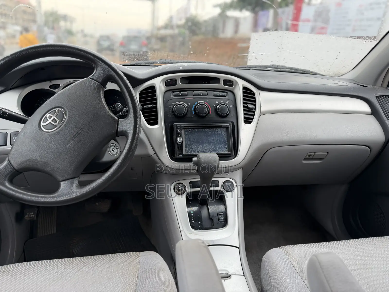 Toyota Highlander V6 AWD 2004 White