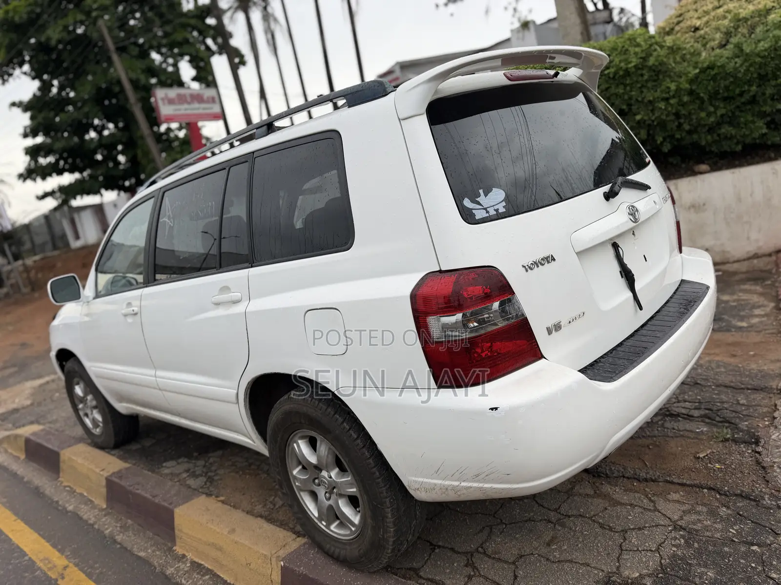 Toyota Highlander V6 AWD 2004 White