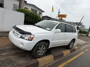 Toyota Highlander V6 AWD 2004 White