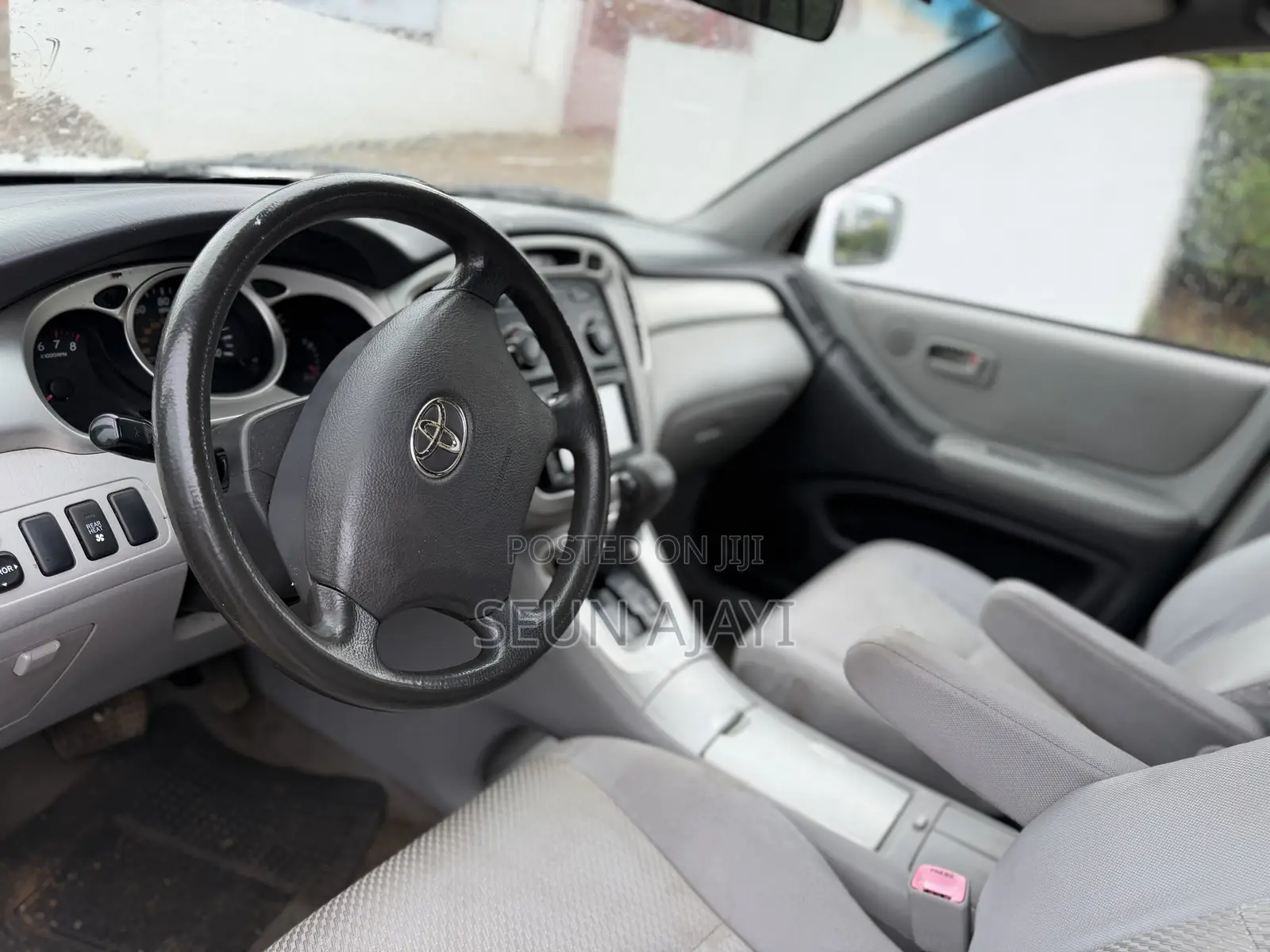 Toyota Highlander V6 AWD 2004 White