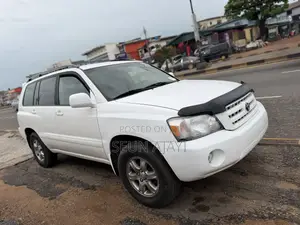 Toyota Highlander V6 AWD 2004 White