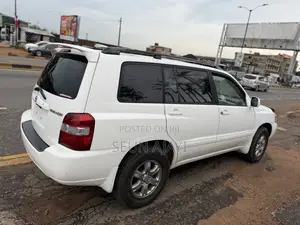 Toyota Highlander V6 AWD 2004 White