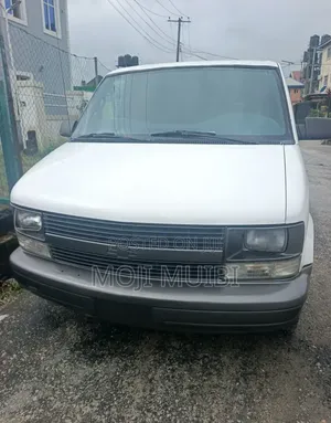 Chevrolet Astro 2004 White