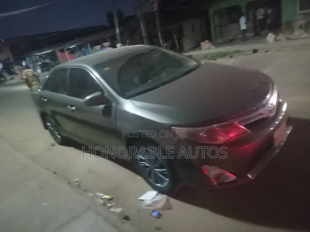 Toyota Camry 2012 Gray