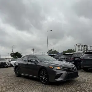 Toyota Camry 2019 Gray