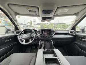 Toyota Tundra 2023 White