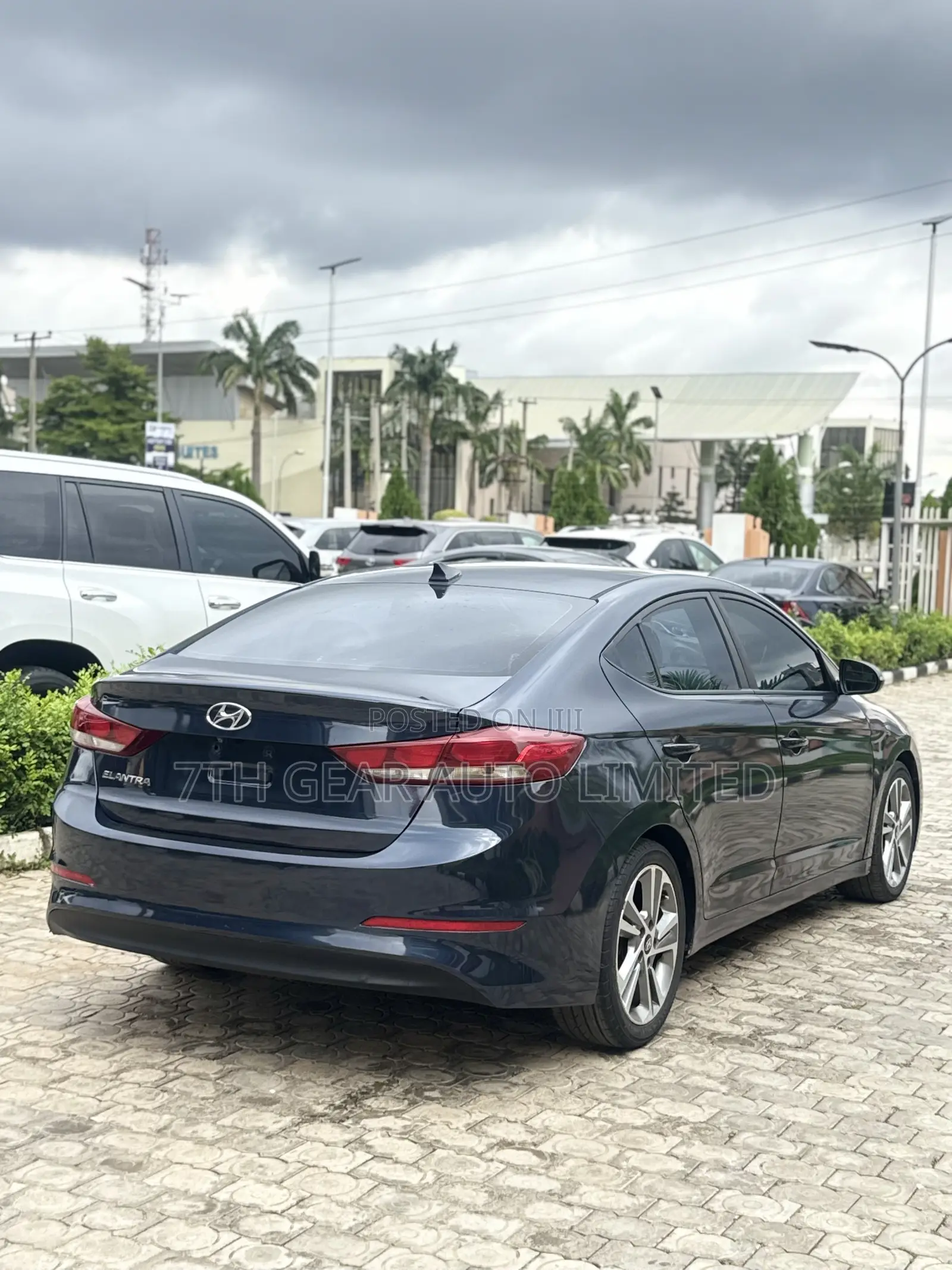 Hyundai Elantra 2017 Blue