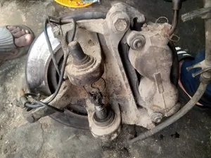 Complete Front Hube Ford E150,E250, E350 Econoline