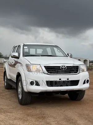 Toyota Hilux 2.7 VVT-i 4X4 SRX 2010 White