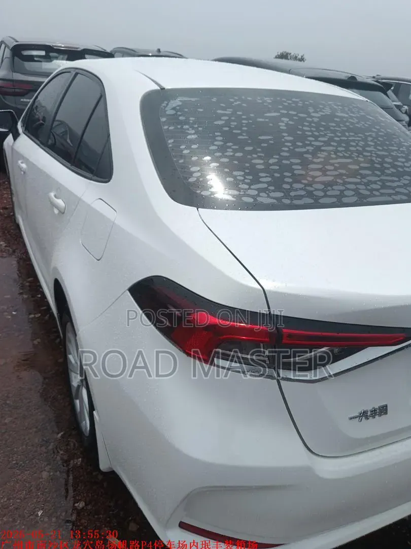 Toyota Corolla 2018 White