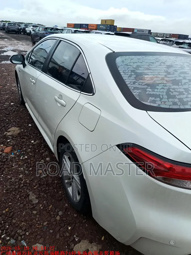 Toyota Corolla 2018 White