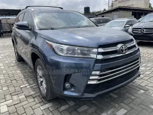 Toyota Highlander 2016 Blue