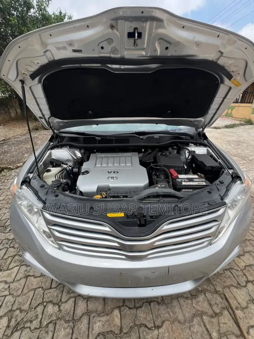 Toyota Venza 2009 Silver