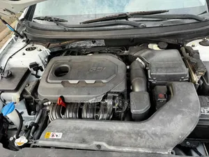 Hyundai Sonata SE 2016 White