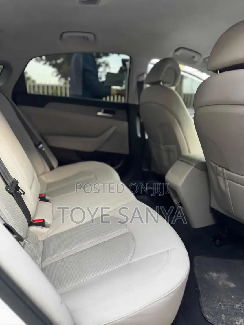 Hyundai Sonata SE 2016 White