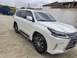 Lexus LX 2019 White