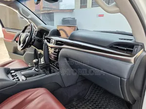 Lexus LX 2019 White