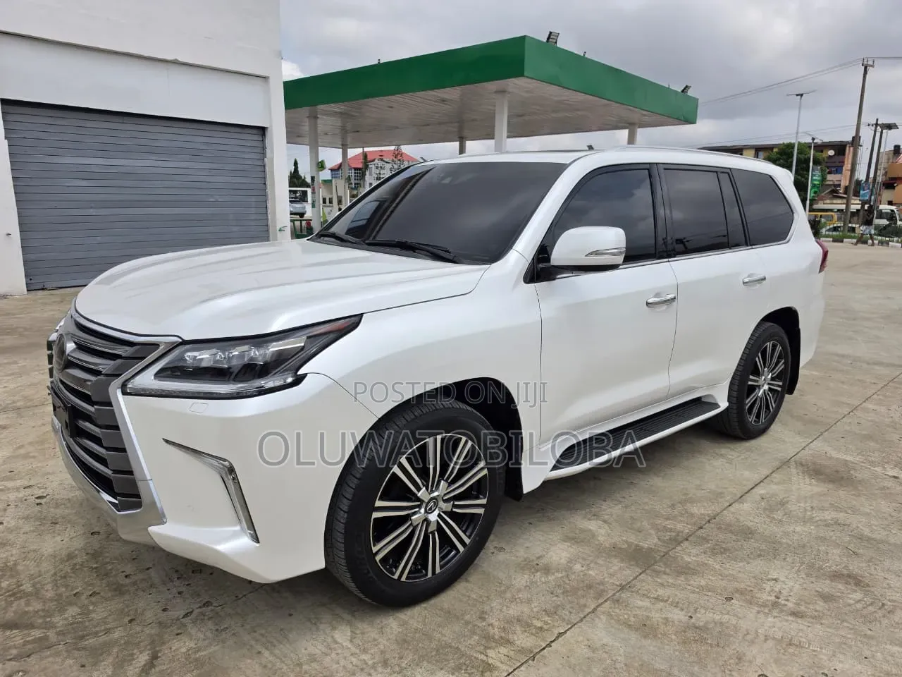 Lexus LX 2019 White
