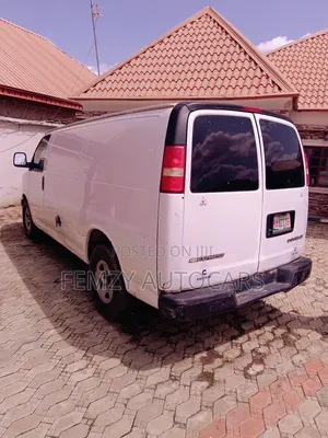 Chevrolet Shcool Bus 2007 White
