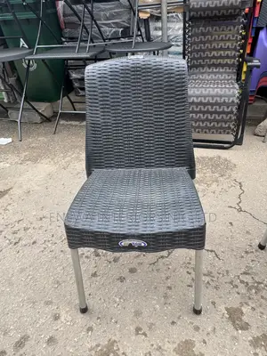 Bamboo Iron Leg Plastic Chairs