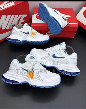 Quality Men's Sleek Chic Sneakers