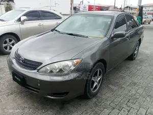 Toyota Camry 2002 Gray