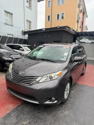 Toyota Sienna 2014 Gray
