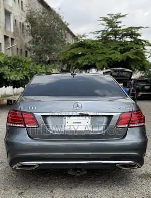 Mercedes-Benz E400 2017 Gray
