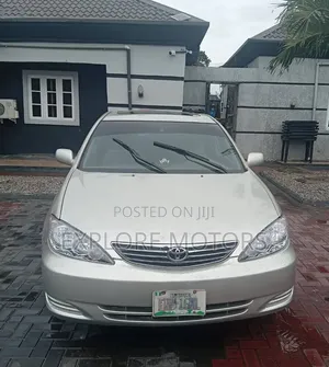 Toyota Camry 2004 Silver