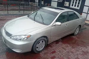 Toyota Camry 2004 Silver