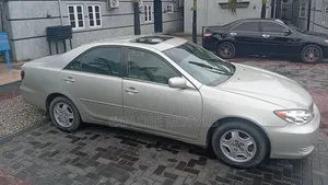 Toyota Camry 2004 Silver