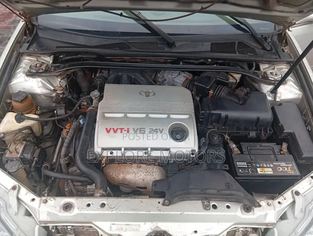 Toyota Camry 2004 Silver