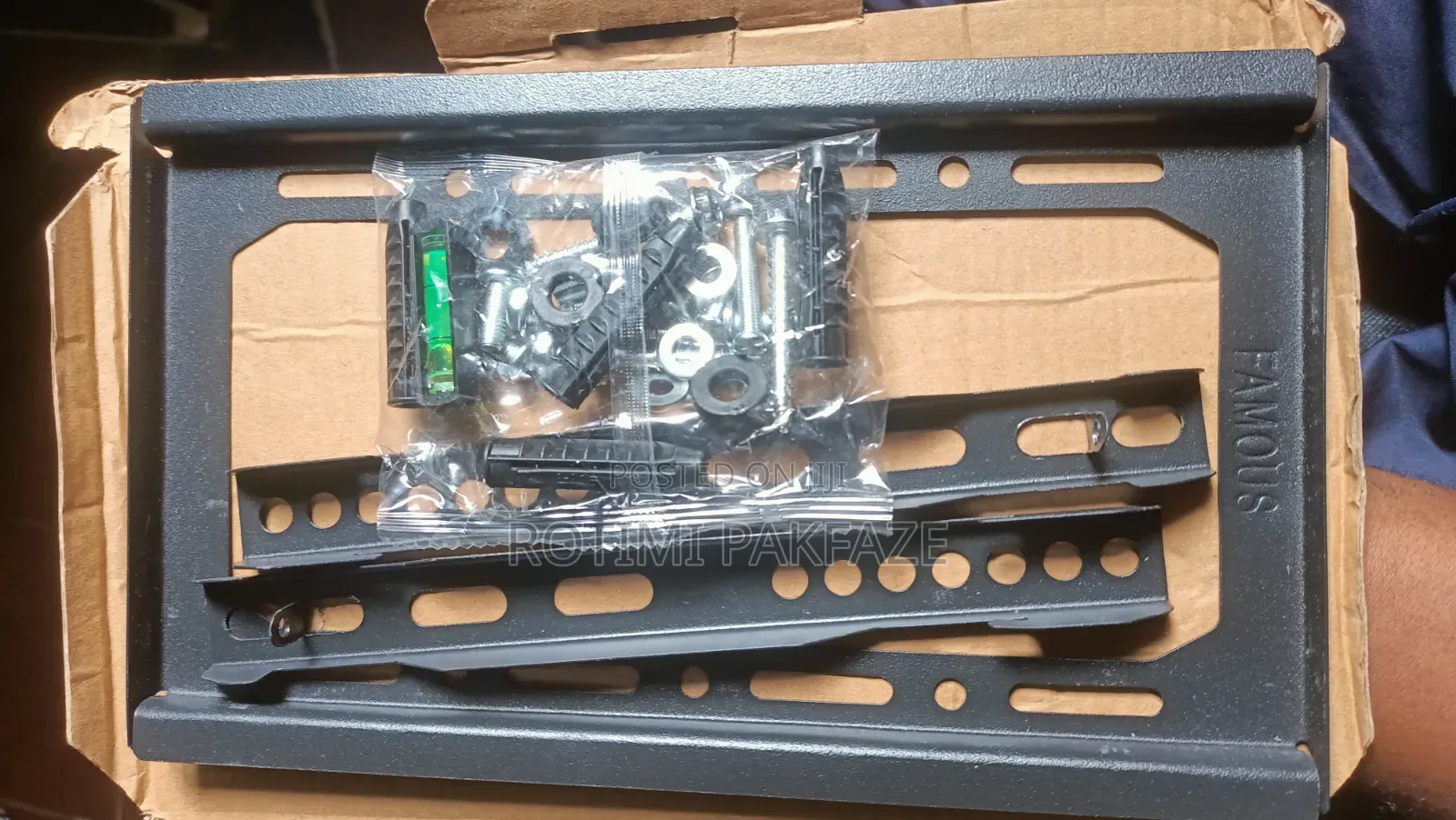 Wall TV Hanger