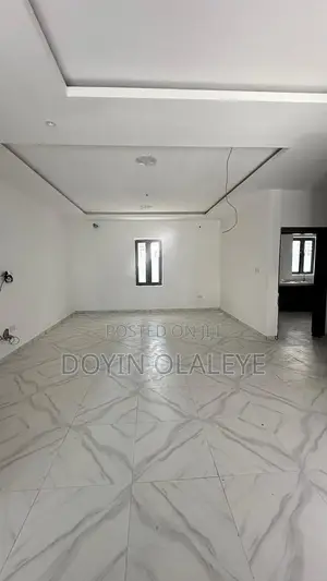 4bdrm Townhouse/Terrace in Ikota for sale