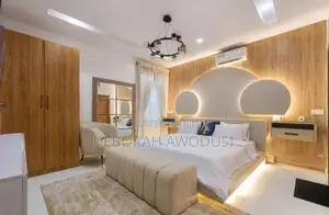 Cozy and Cute 1/2 Apartment