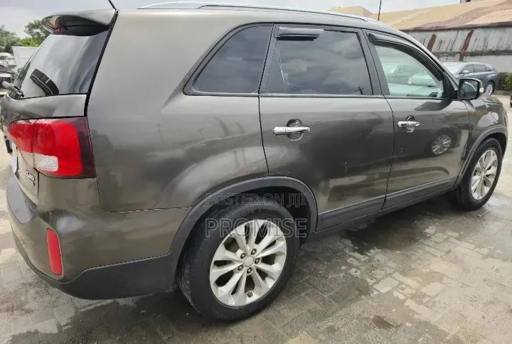 Kia Sorento EX 4dr SUV (3.3L 6cyl 6A) 2014 Gray