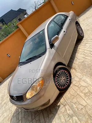 Toyota Corolla 2004 Gold