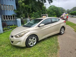 Hyundai Elantra 2013 Gold