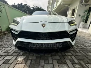 Lamborghini Urus Base 2019 White