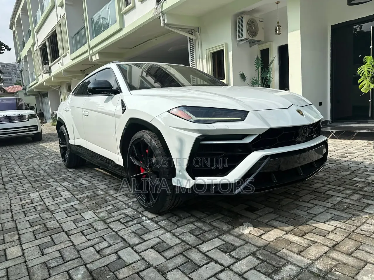 Lamborghini Urus Base 2019 White