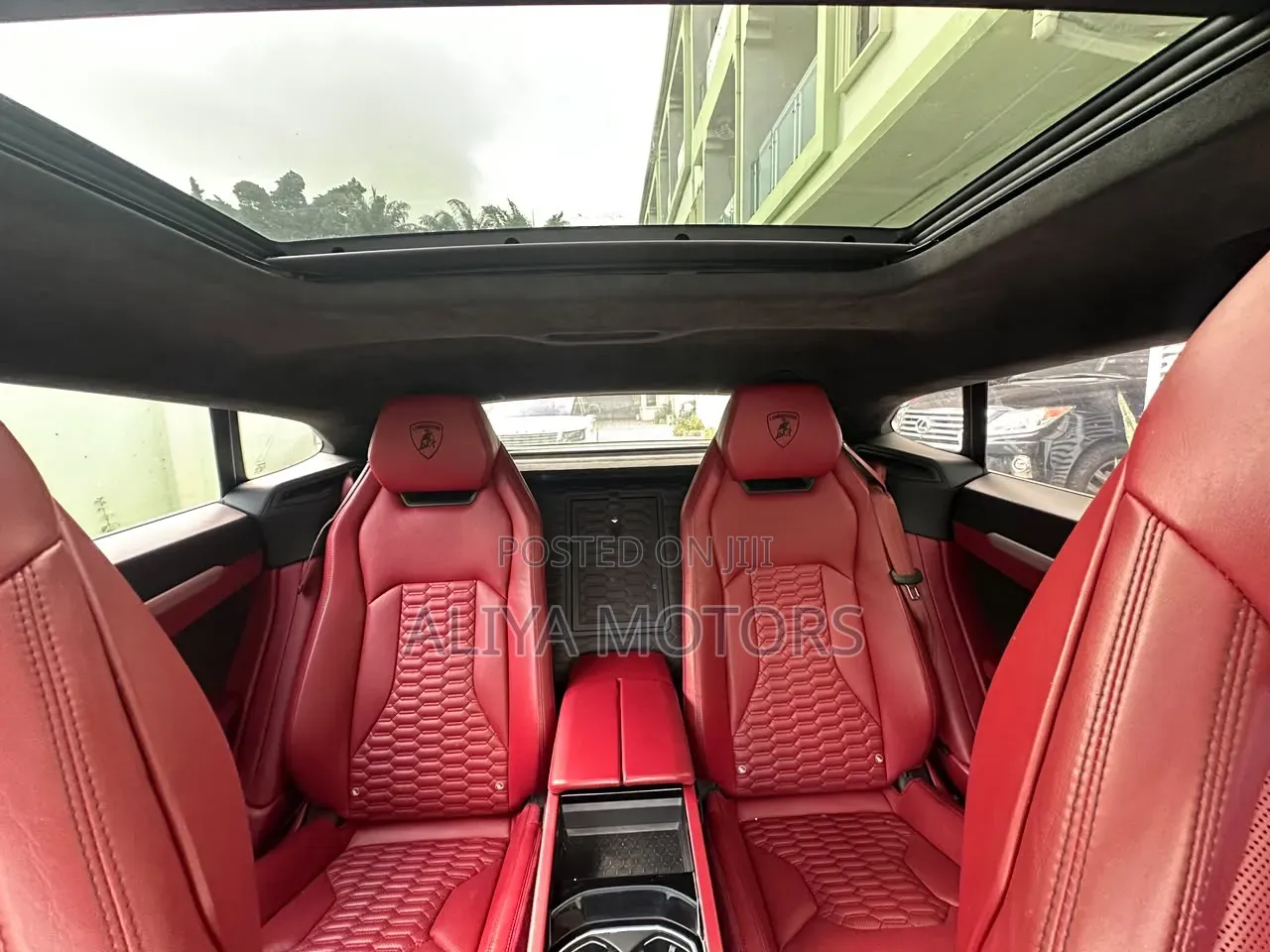 Lamborghini Urus Base 2019 White