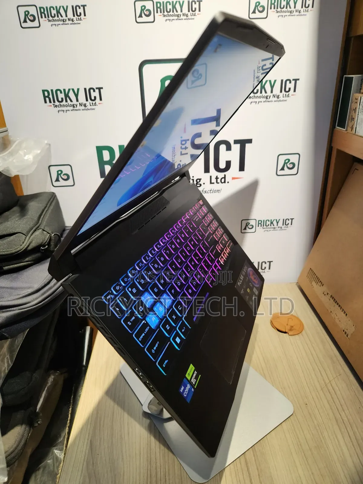 Laptop MSI Pulse GL66 16GB Intel Core i7 SSD 1T