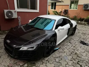 Audi R8 4.2 FSi Quattro R tronic 2009 White