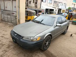 Toyota Camry 1999 Gray