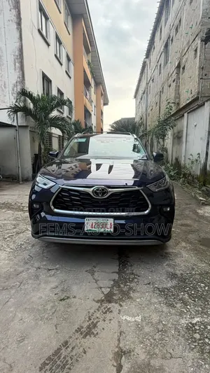 Toyota Highlander Platinum AWD 2026 Blue