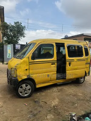 Suzuki APV Minibus 2010 Yellow