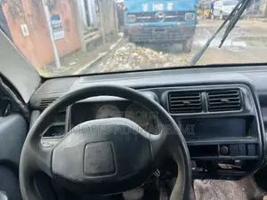 Suzuki APV Minibus 2010 Yellow